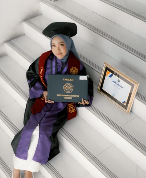 wisudawan berprestasi