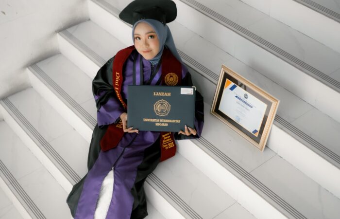 wisudawan berprestasi