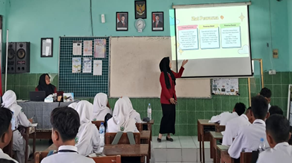 Program Studi Pendidikan IPA UMSIDA hadirkan inovasi pembelajaran melalui Canva dalam kegiatan PLP II di SMPN 1 Wonoayu.